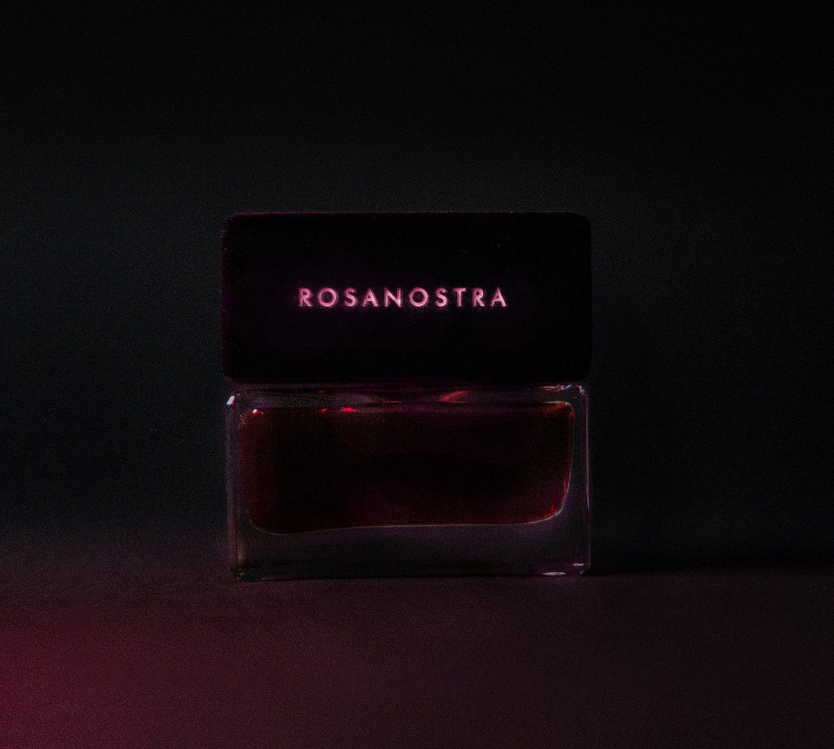 Rosanostra de Spiritica, fotografía editorial oficial de la marca